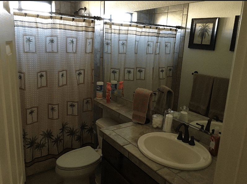 Full bathroom for bedroom #2 & #3
