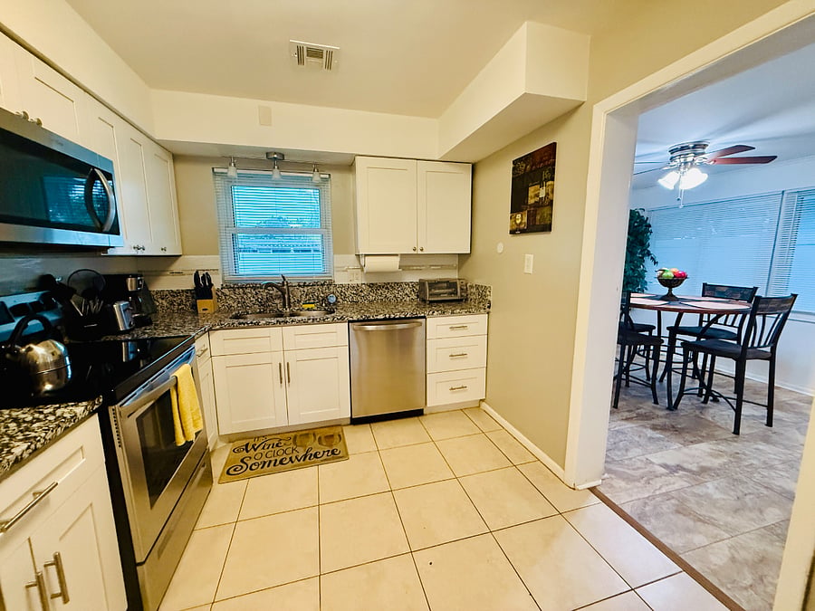 Furnished Finder property 862994_1 photo 12