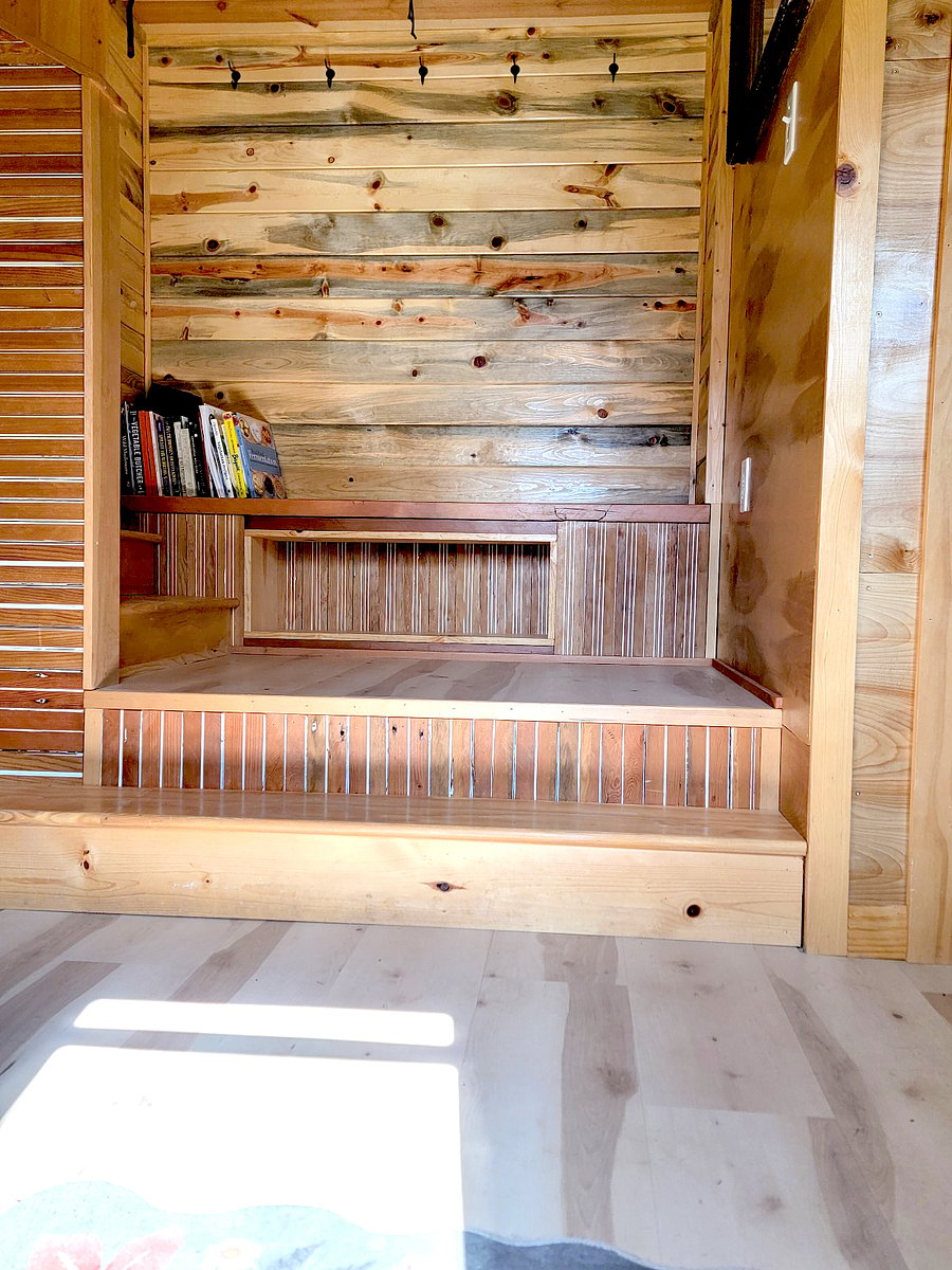 Right inside the private entrance is a place for coats and shoes