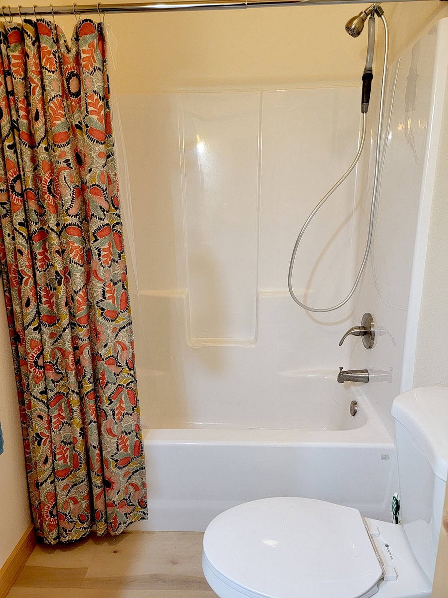 Private Bathroom tub and Shower