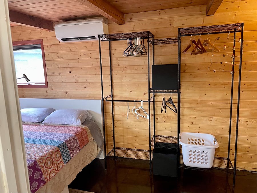 Free standing closet