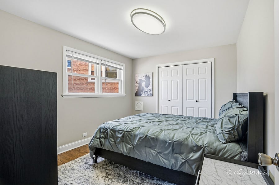 Gorgeous modern three piece bedroom set.