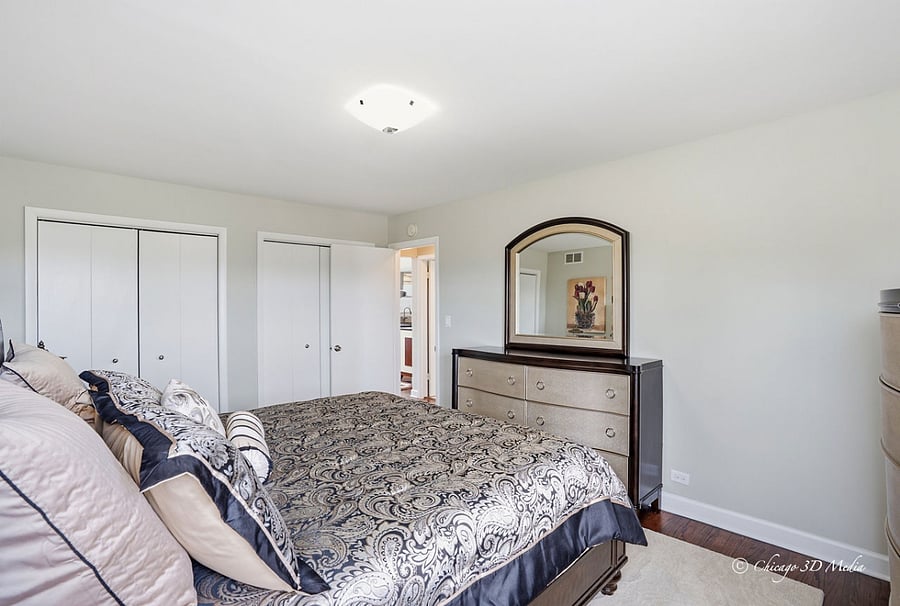 Brand new top-of-the-line Stearns and Foster "Reserve Collection" hand crafted premium mattress.