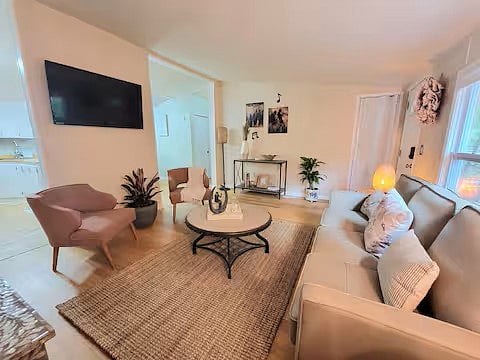 Furnished Finder property 863822_3 photo 12