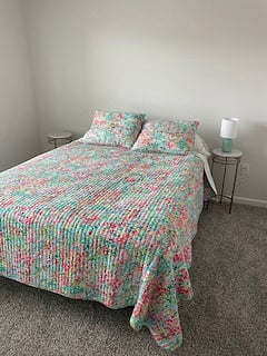 Queen guest room 
