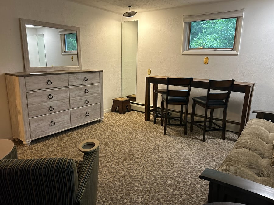 Secondary bedroom/flex room