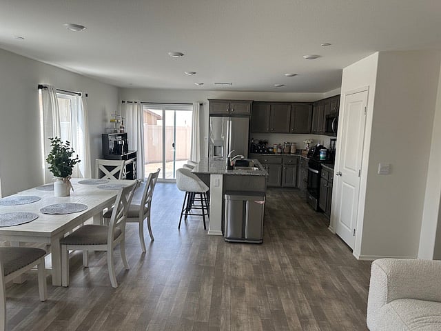 Furnished Finder property 864060_1 photo 3