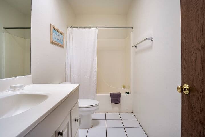 Furnished Finder property 864110_1 photo 15