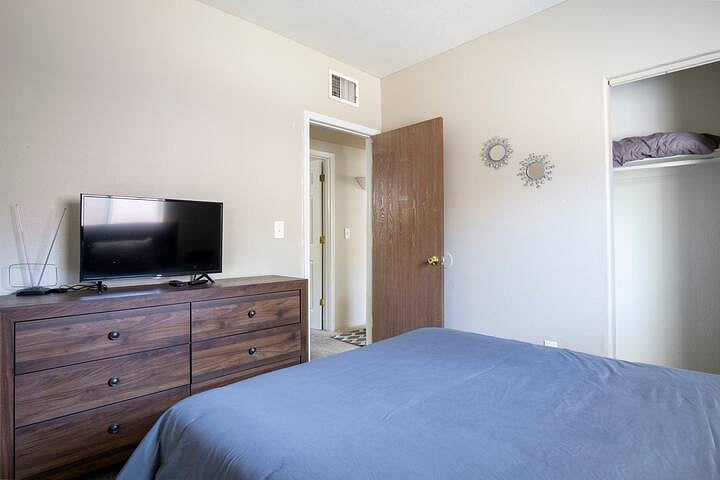 Furnished Finder property 864110_1 photo 17