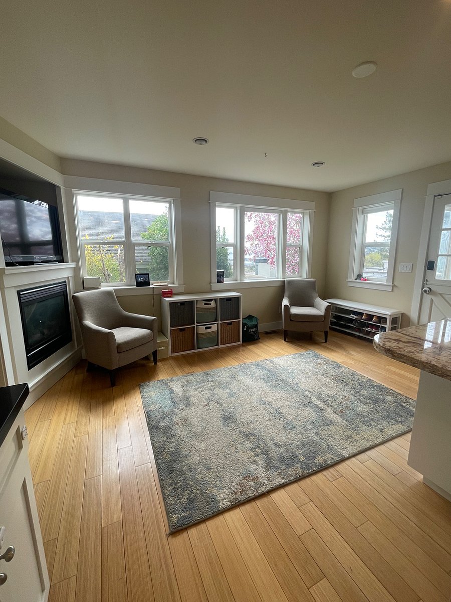 Seating area within the kitchen, great for gathering around family meals