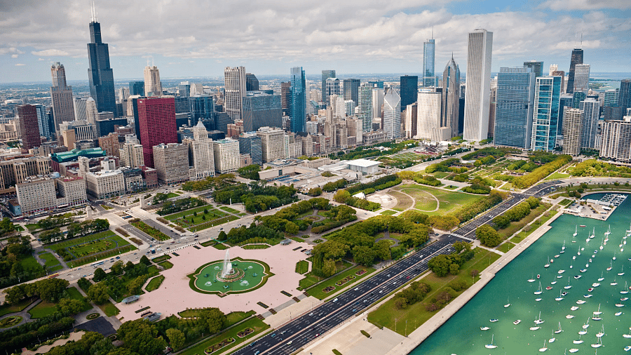 2 blocks from Grant Park