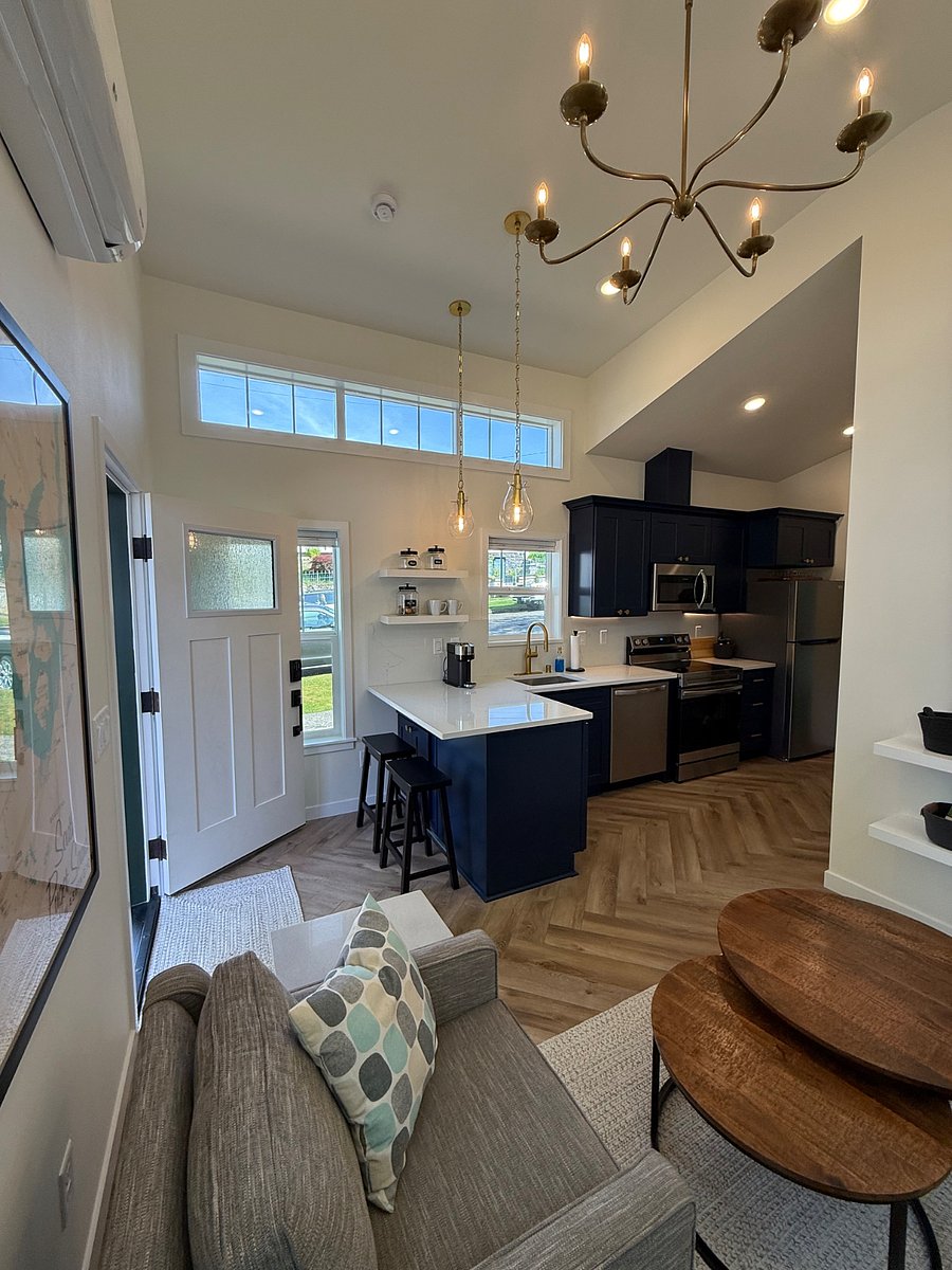 Plenty of lighting options with dimmers