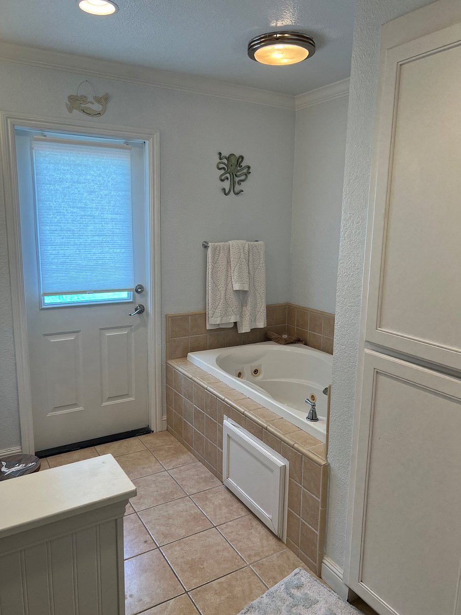 This is the current spa tub. 
