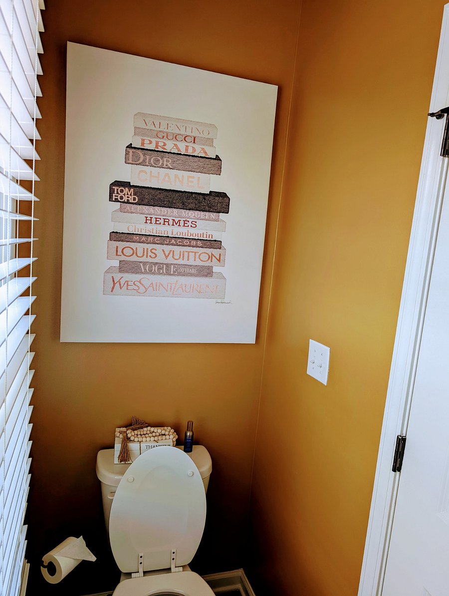 2nd-level Half Bath