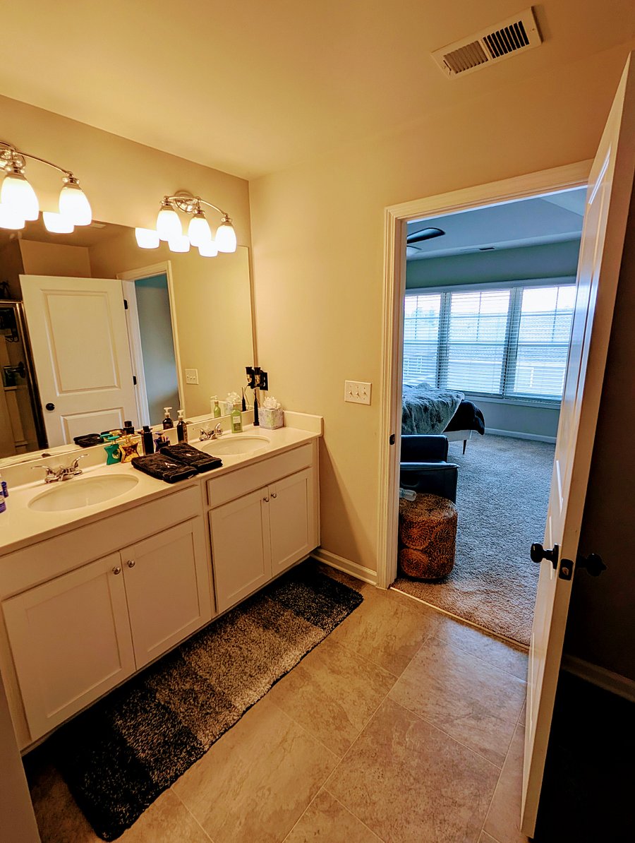 Master Bath Area