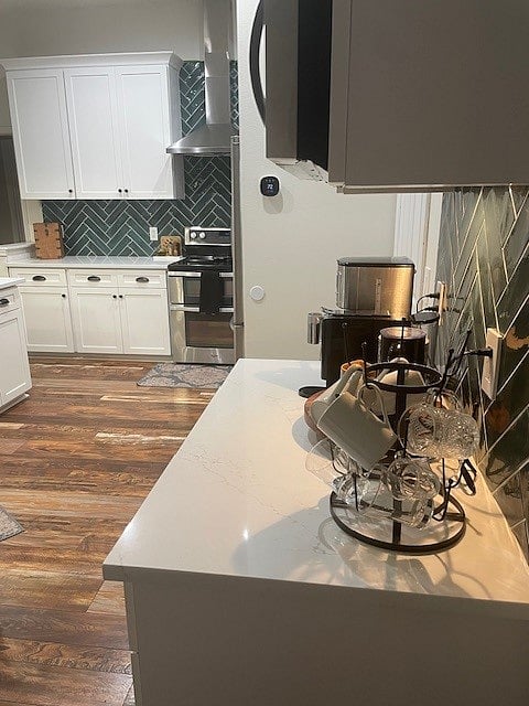 another angle/view of the kitchen space