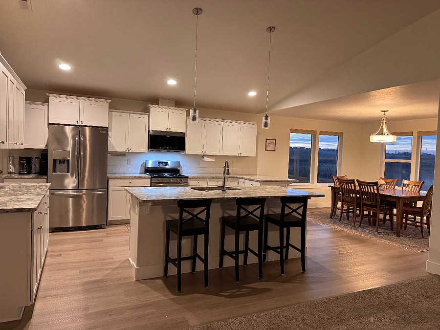 Kitchen and dining room 