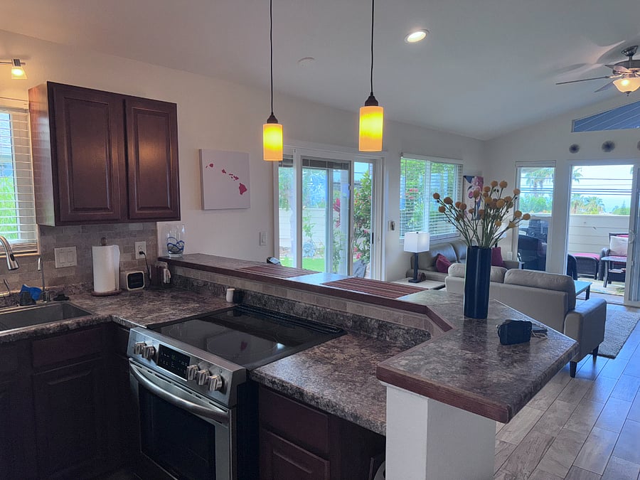 Kitchen wtih all appliances