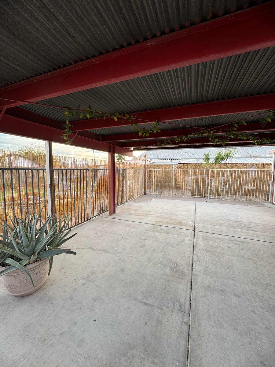Outside area and parking