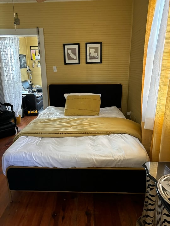 Queen size Bed