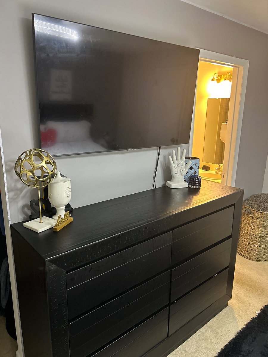 Dresser for storage 