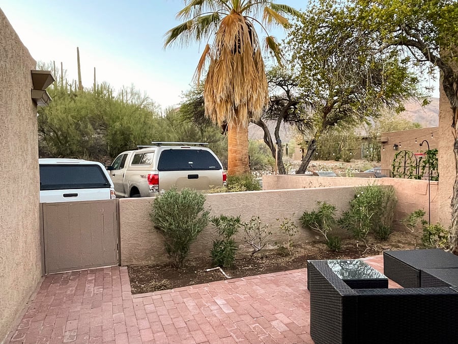 Peaceful courtyard to enjoy the desert views and animals. 2 additional parking spaces as shown.