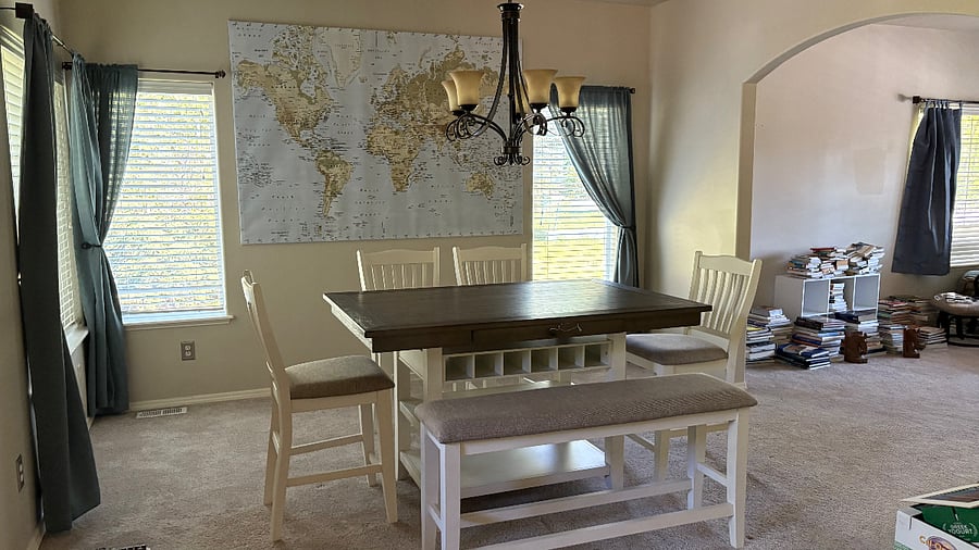 Common dining room seats 6.