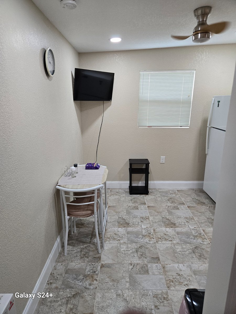 Furnished Finder property 865095_2 photo 5