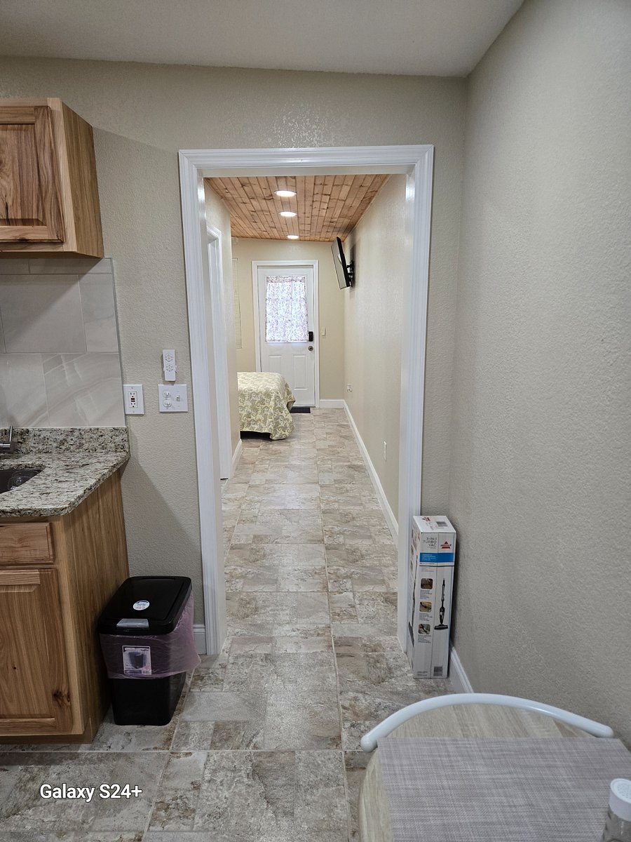Furnished Finder property 865095_2 photo 7