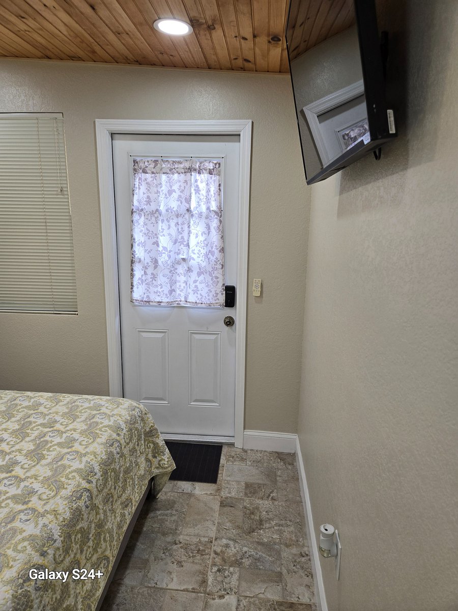 Furnished Finder property 865095_2 photo 12