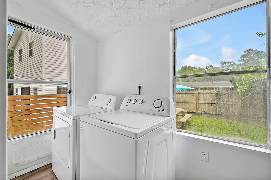Furnished Finder property 865112_1 photo 24