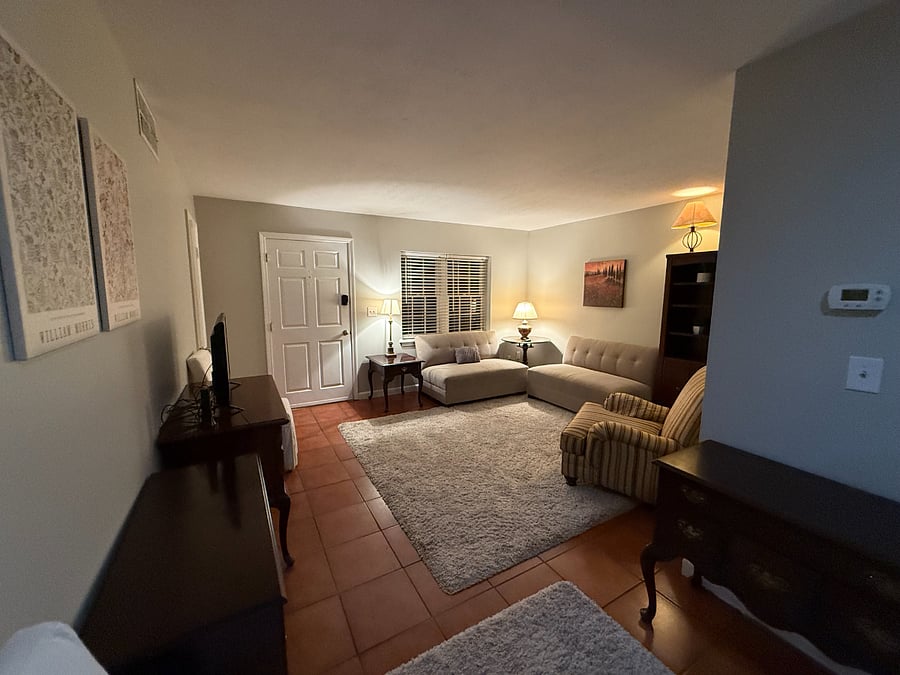 Great living area with plenty of seating makes this condo feel much larger than typical simple 1 bedroom / 1 bath properties.