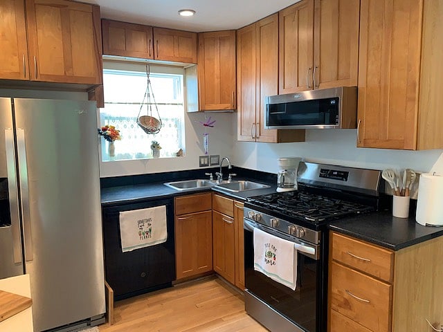 upstairs kitchen , microwave above new range