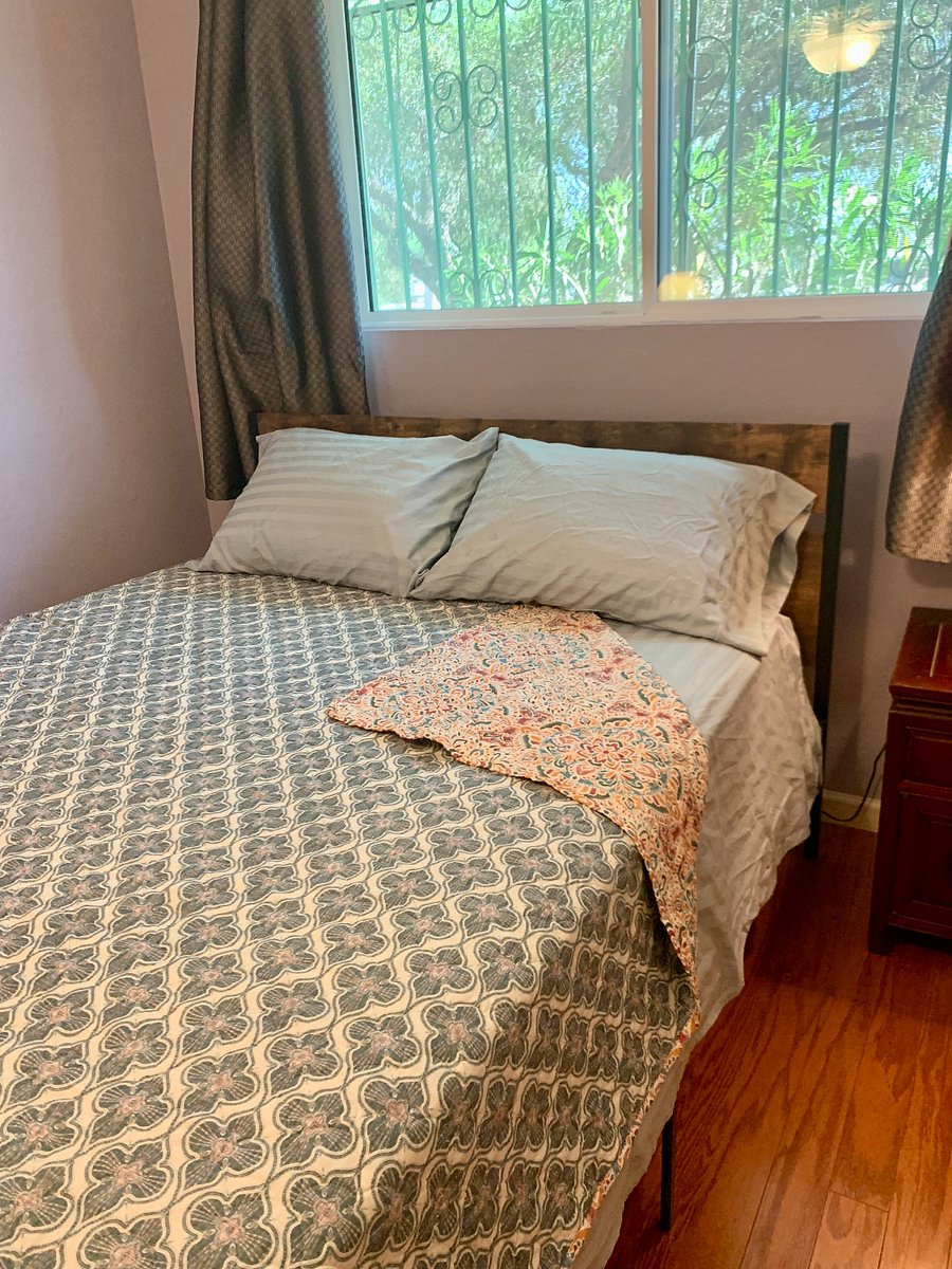 Bedroom Queen Bed