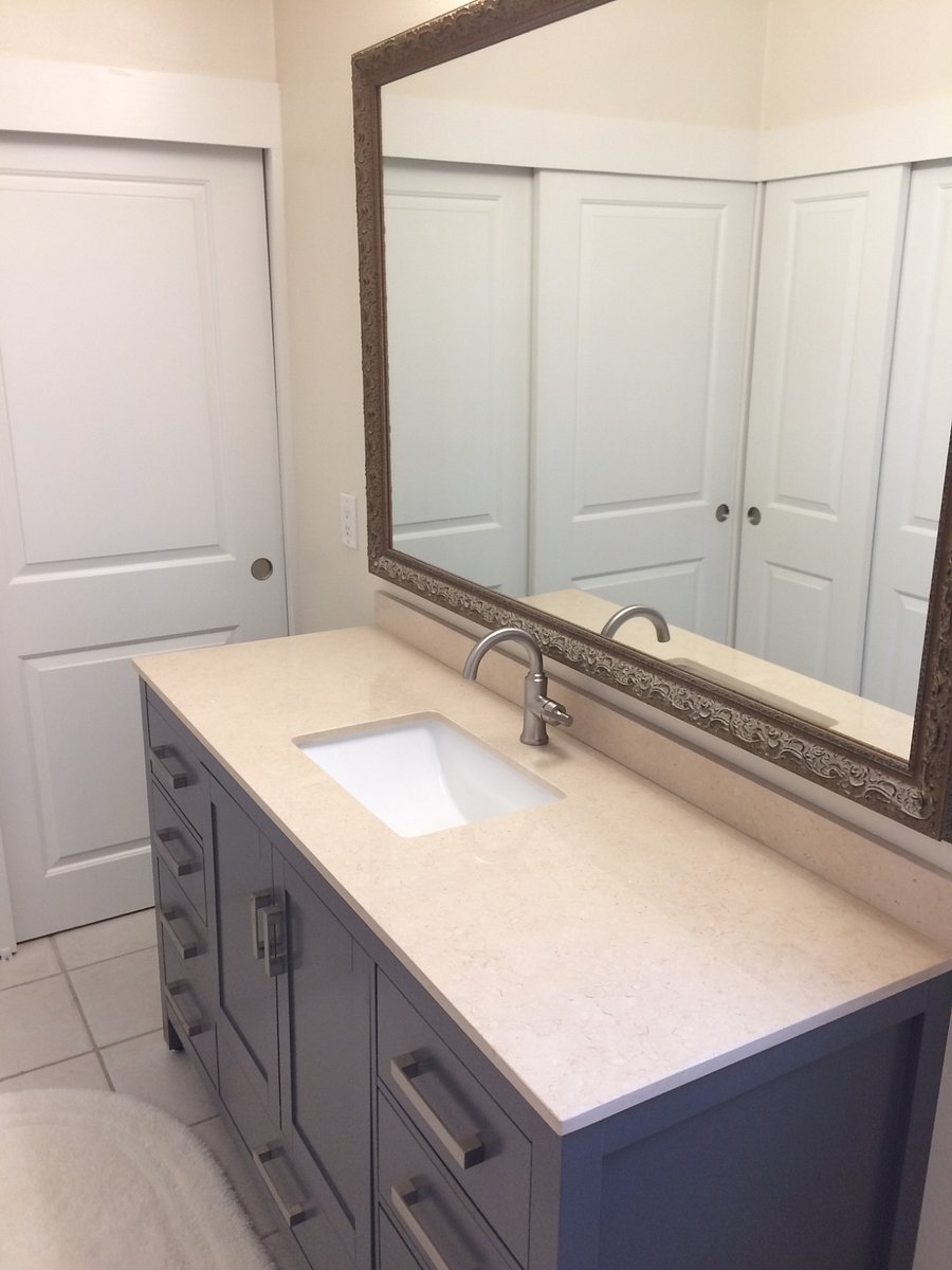 Lovely updated en suite bathroom

