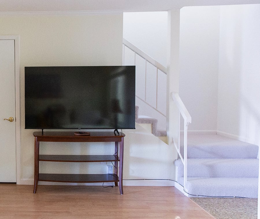 65 Smart TV with apps
