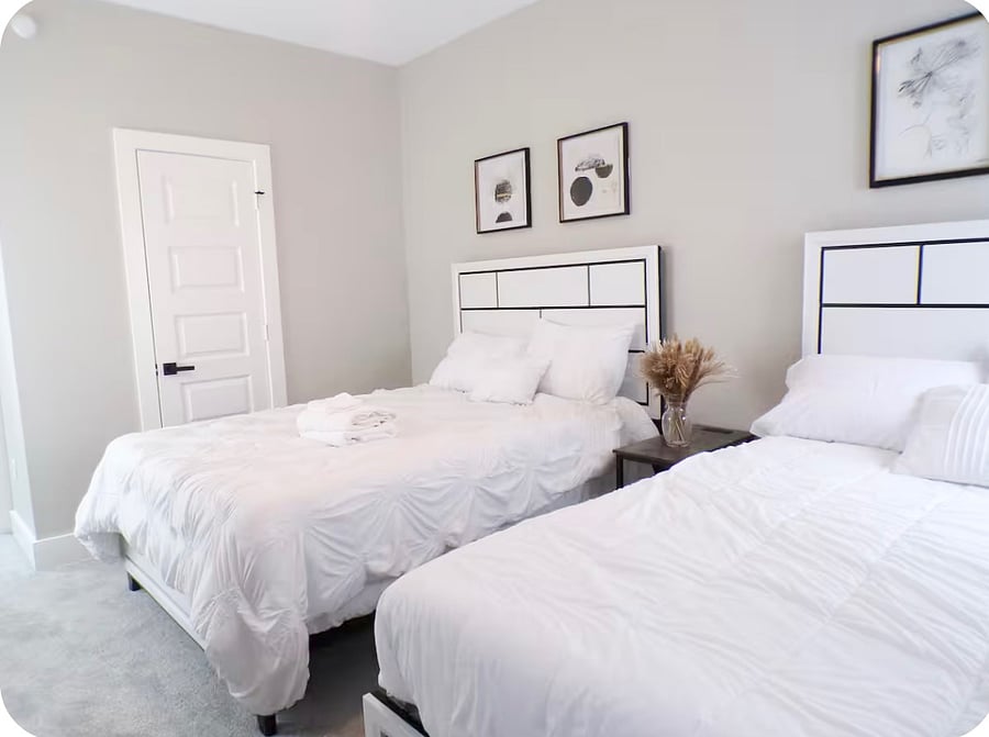 Double full bedroom