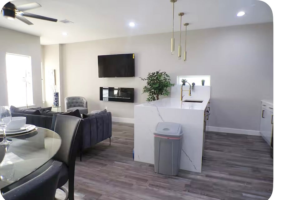 Common area and kitchen