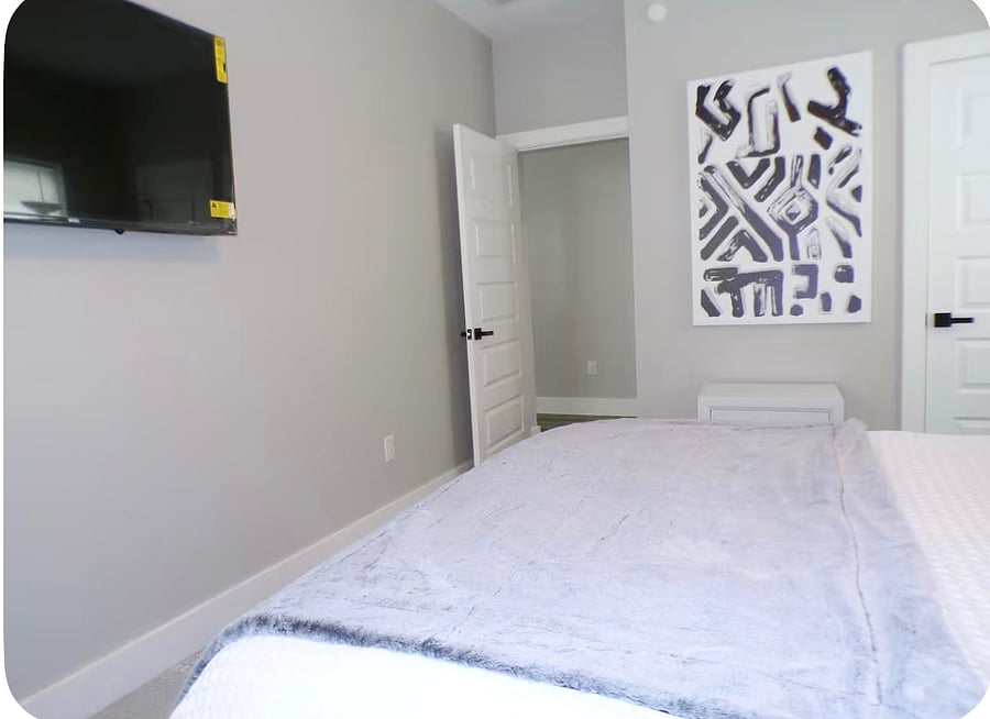 Queen bedroom