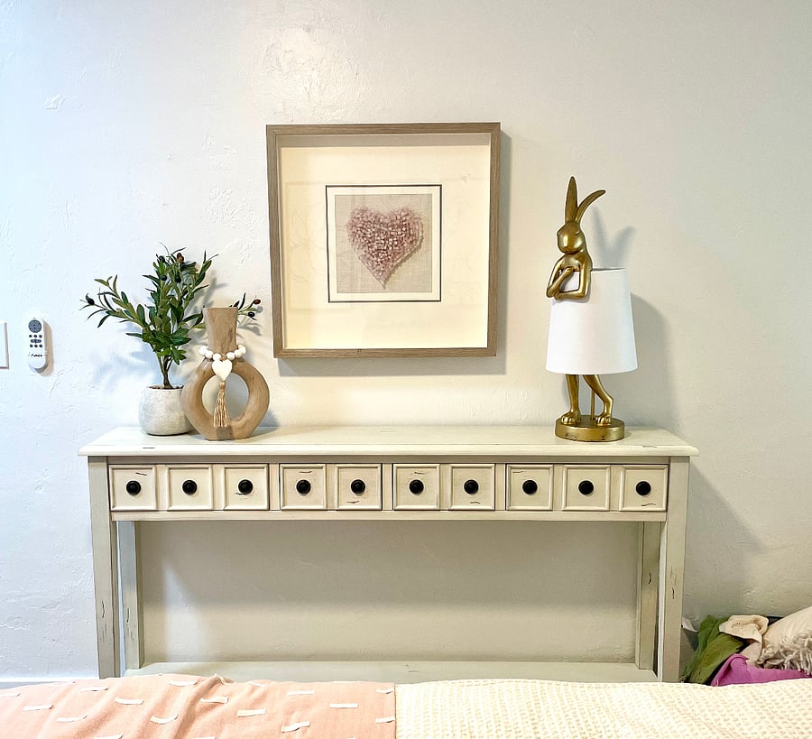 Perfectly appointed rooms with custom accessories and fun love vibes.Sweet