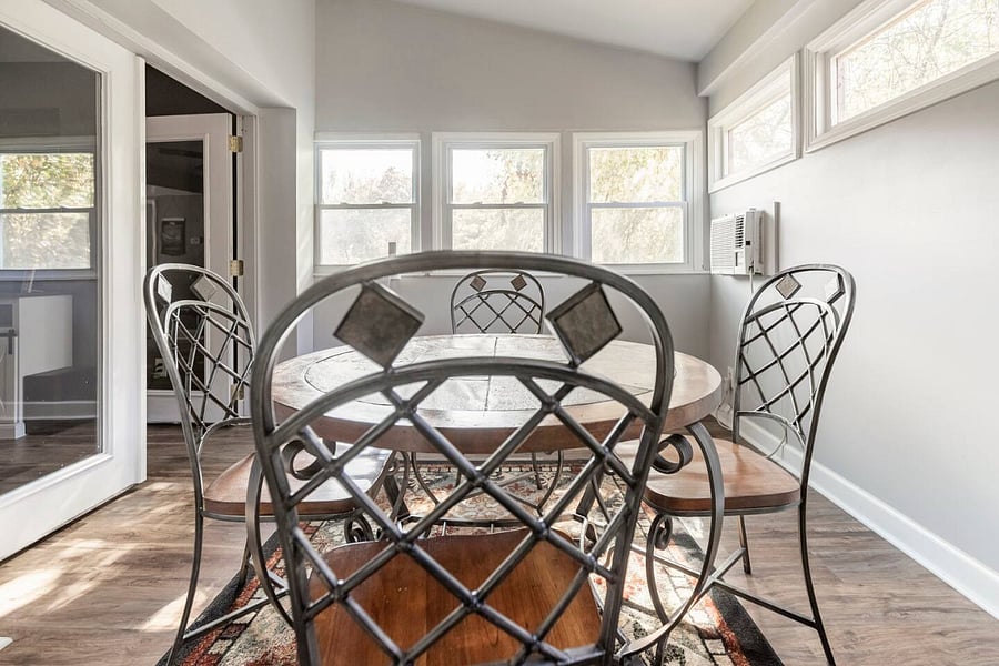 Sun room/ eating area