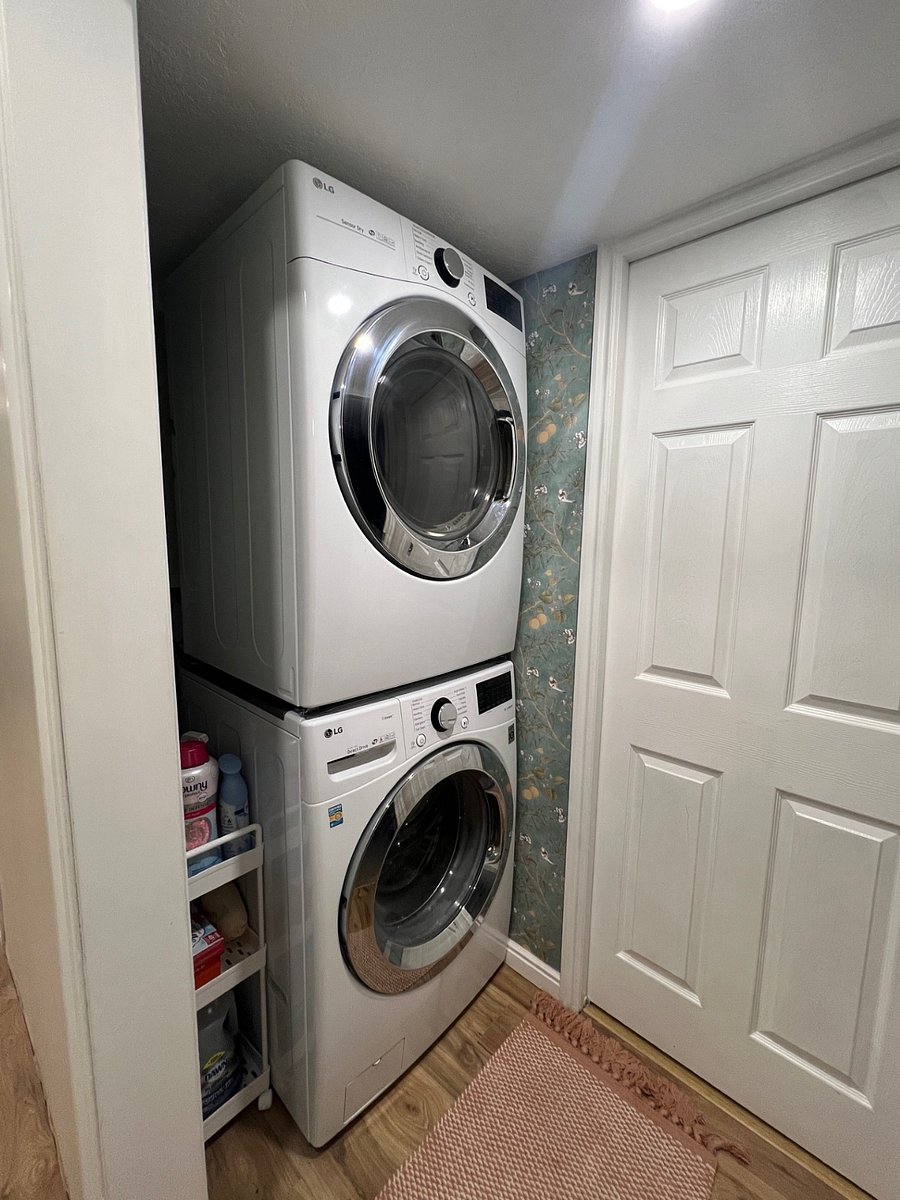 LG Washer and dryer
