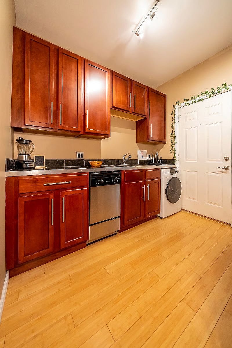 Furnished Finder property 865750_1 photo 9