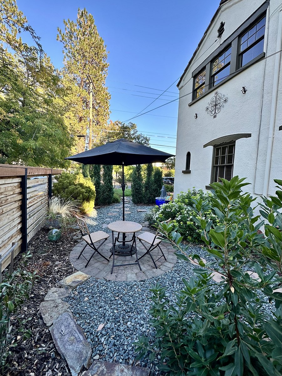 Private seating area