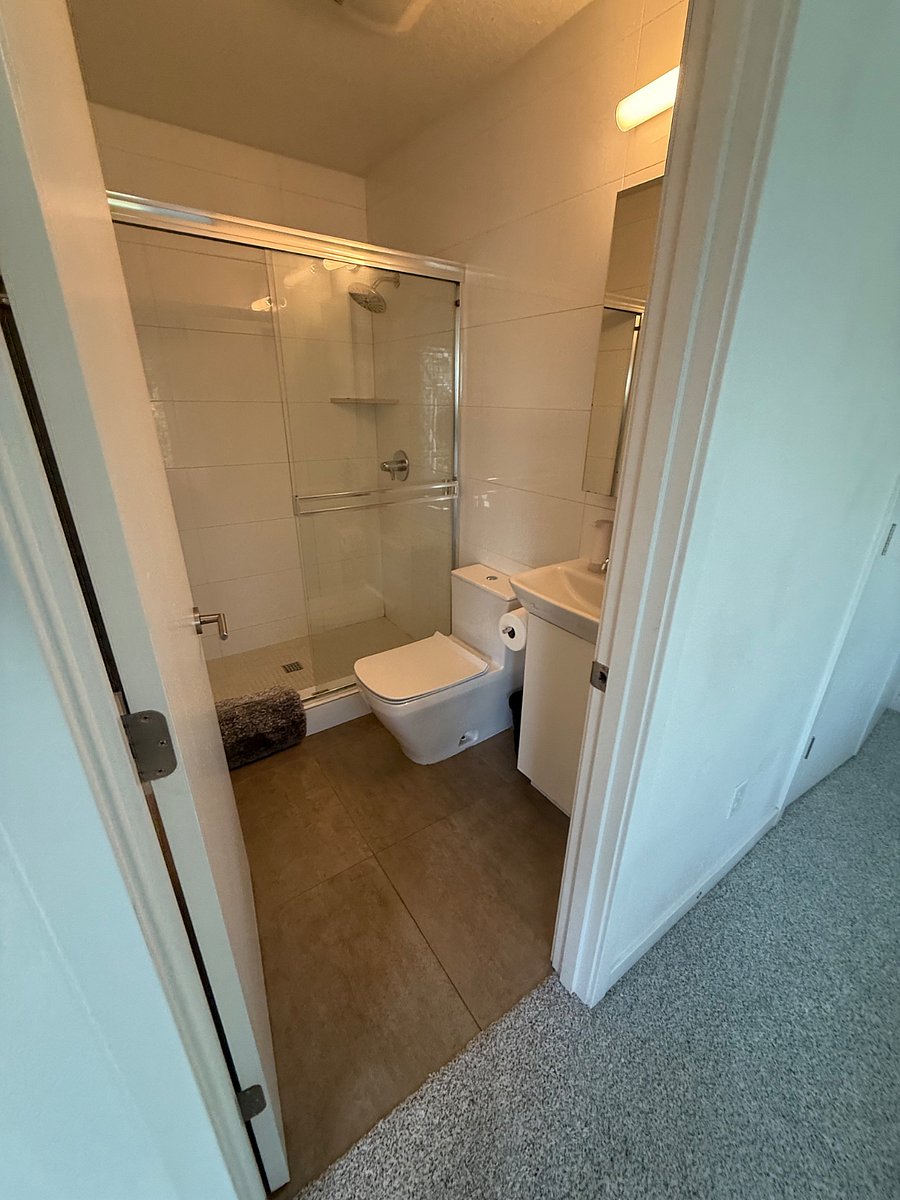 suite bath #1