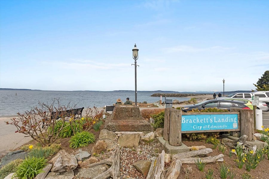 Beach in Edmonds - 12 minute walk