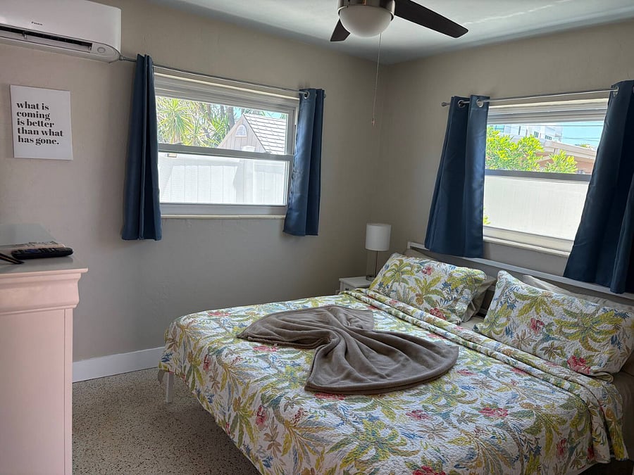 King bed with linens