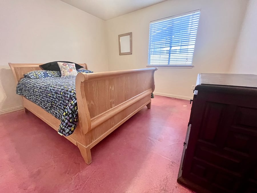 Queen room with extra set of bedding