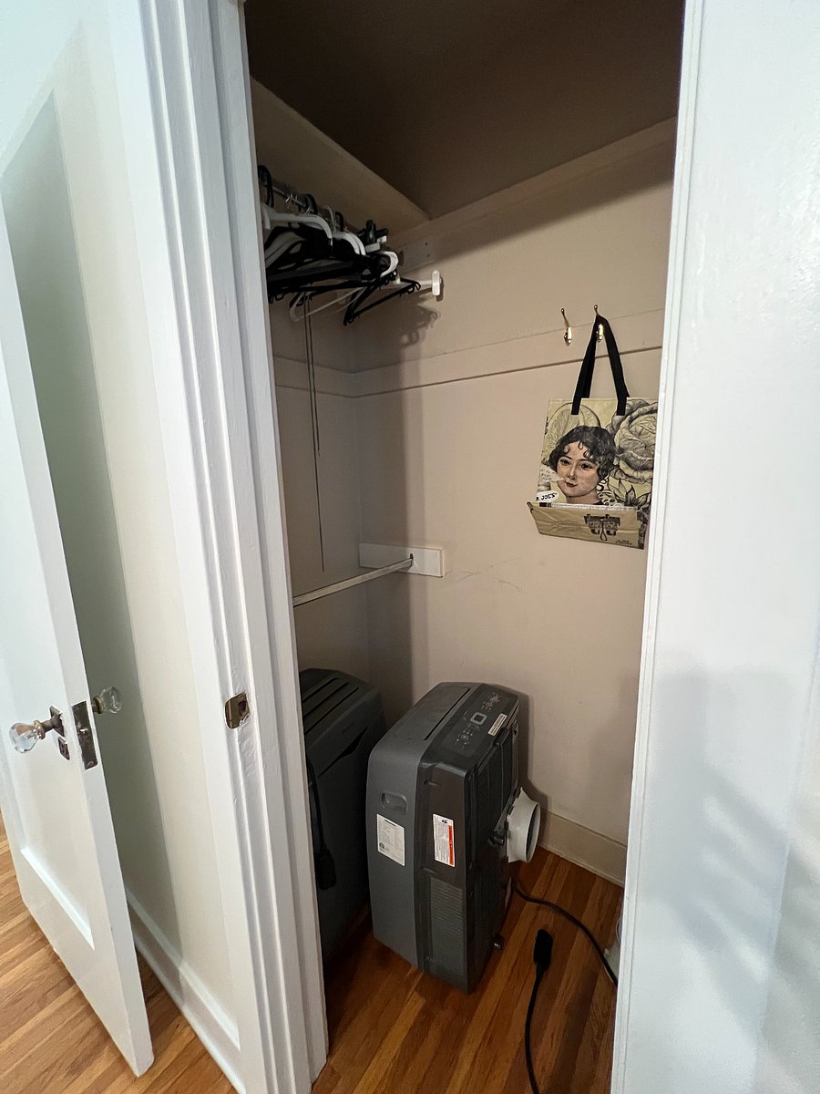 Queen Bedroom closet 