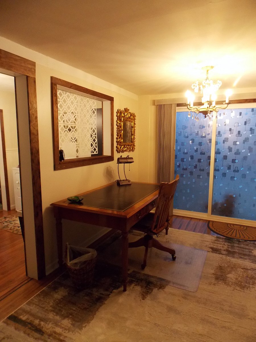 Writing/Work Desk off of Family Room
